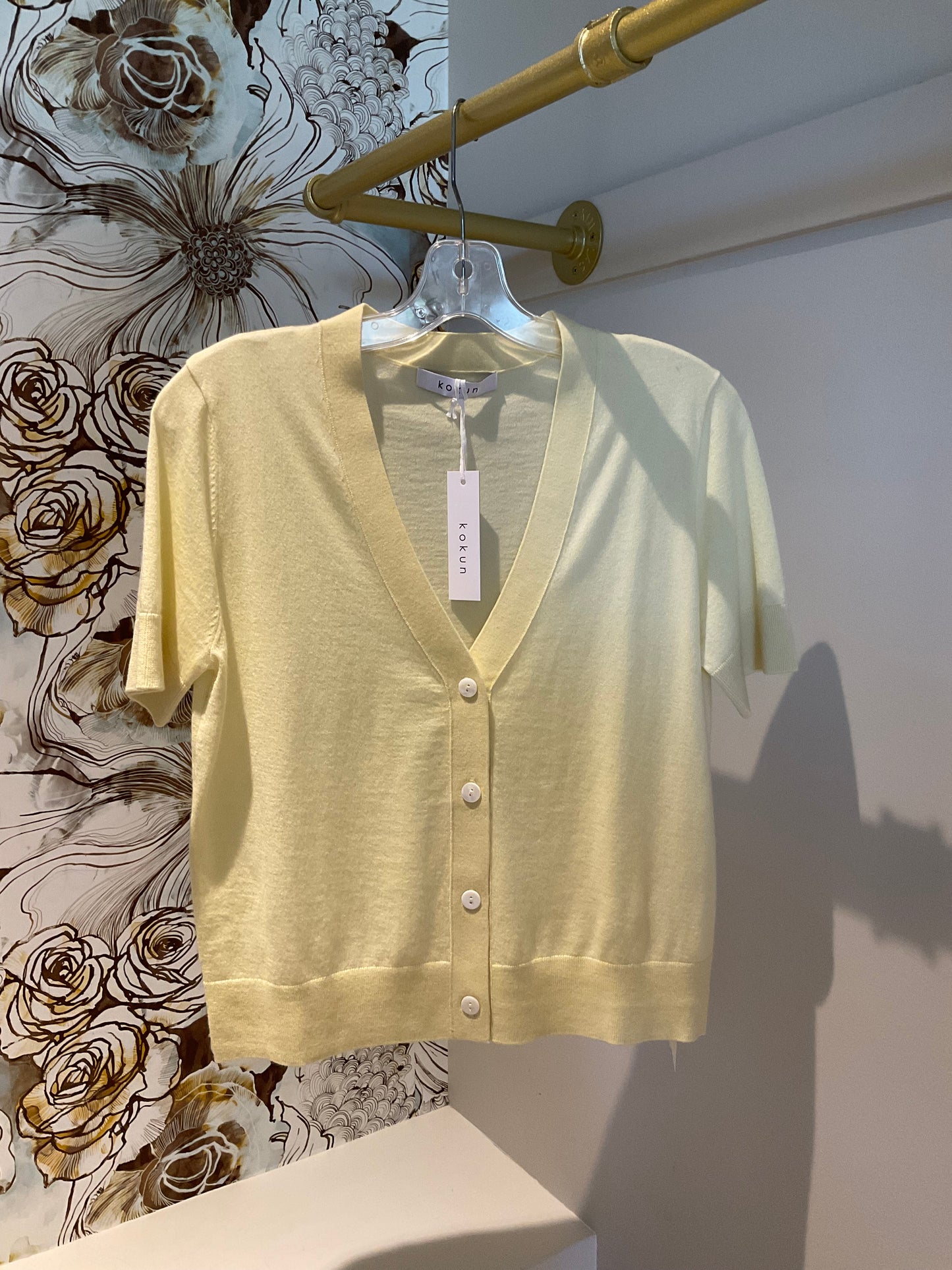 Short Sleeve V-Neck Vanilla