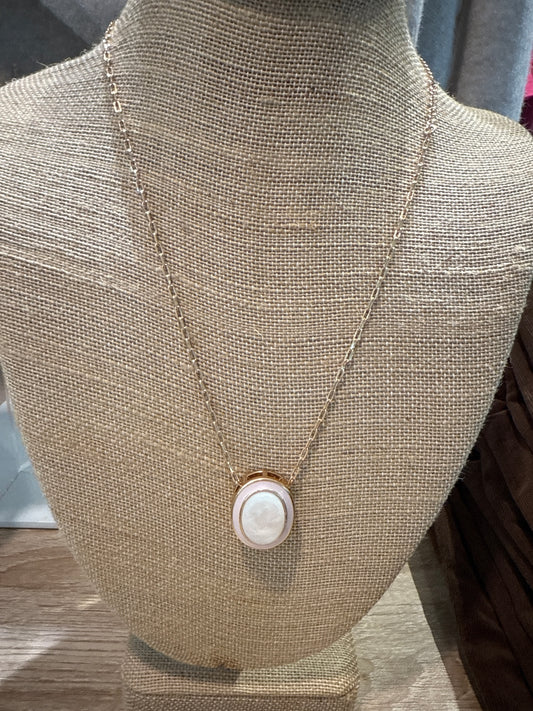 Mother of Pearl Oval Necklace