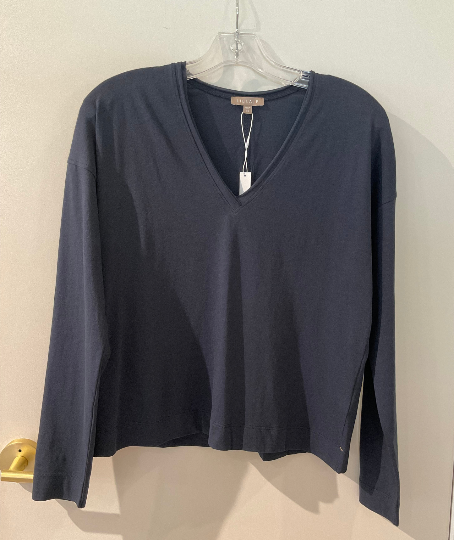 Long Sleeve Cut Edge V-Neck
