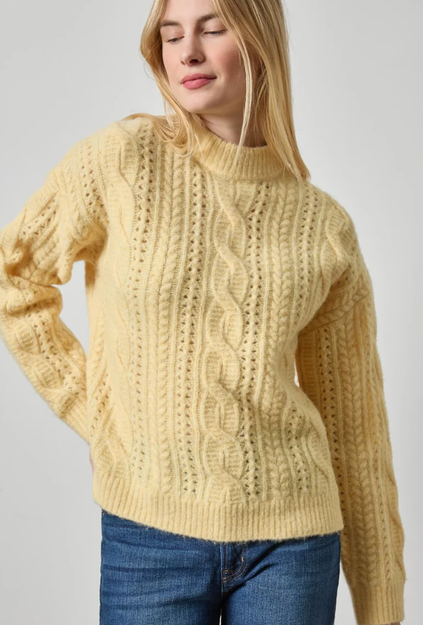 Relaxed Cable Knit Sweater