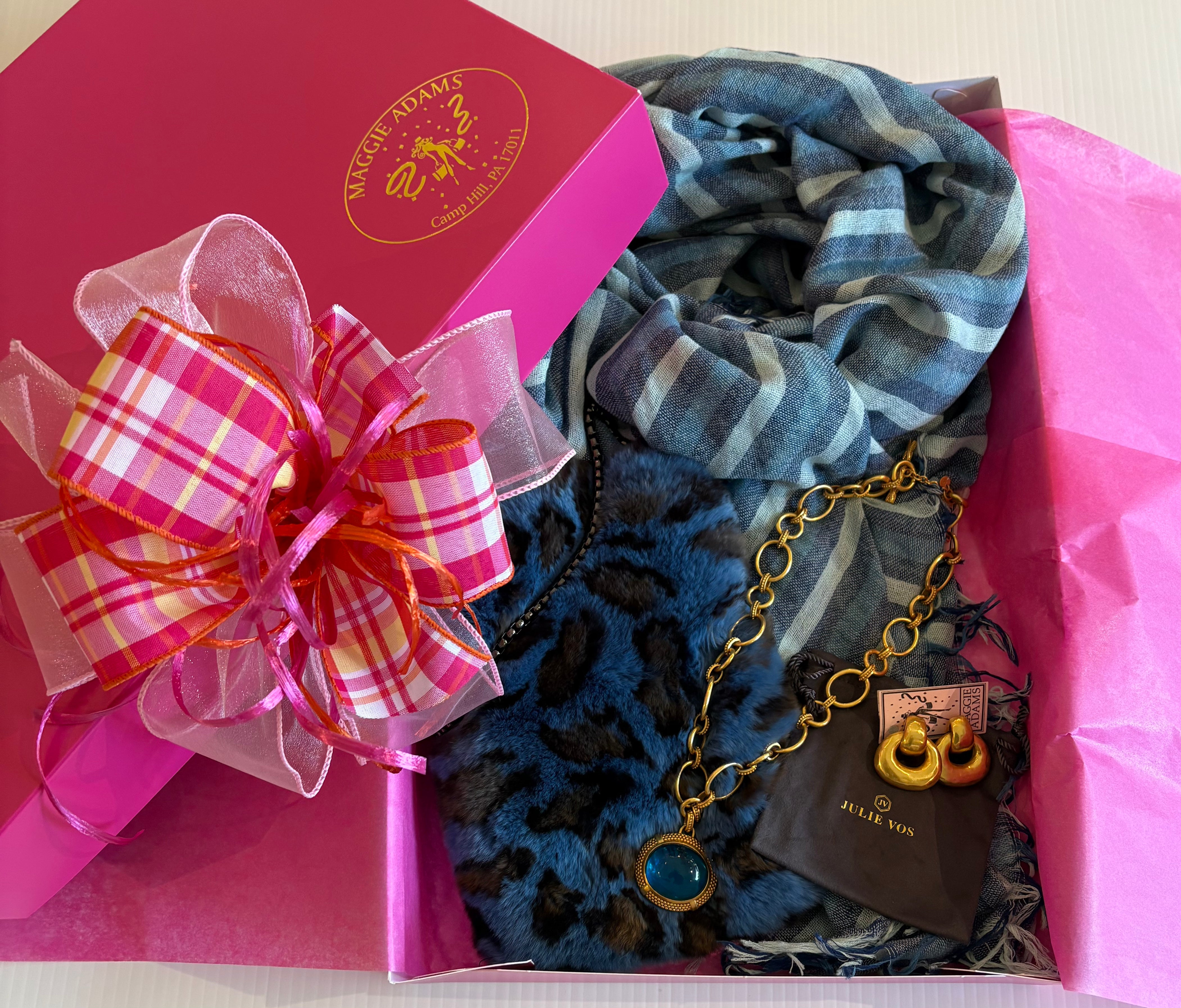 Your Holiday Style & Gift Guide Is Here! – Maggie Adams