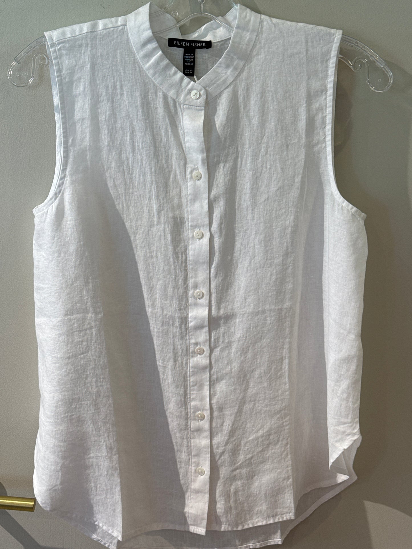 Mandarin Collar Sleeveless Shirt