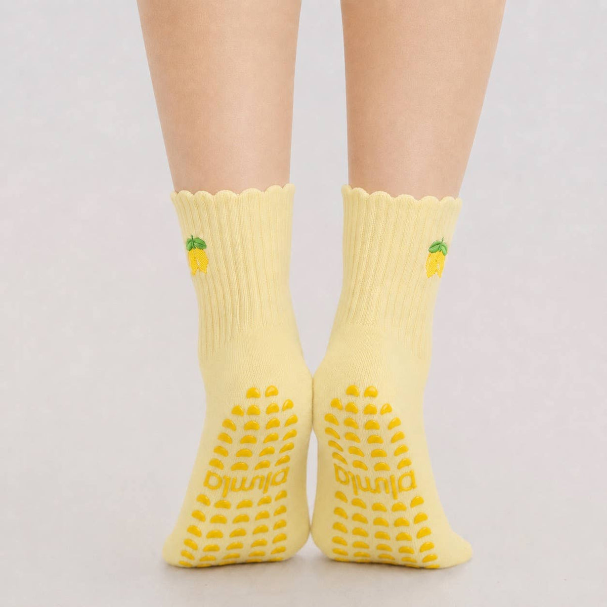 Yellow Lemon Embroidered Scalloped Pilates Grip Socks: One Size
