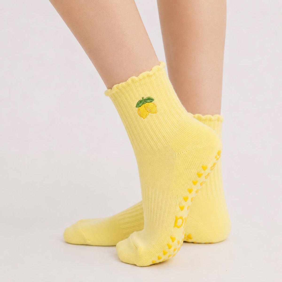 Yellow Lemon Embroidered Scalloped Pilates Grip Socks: One Size