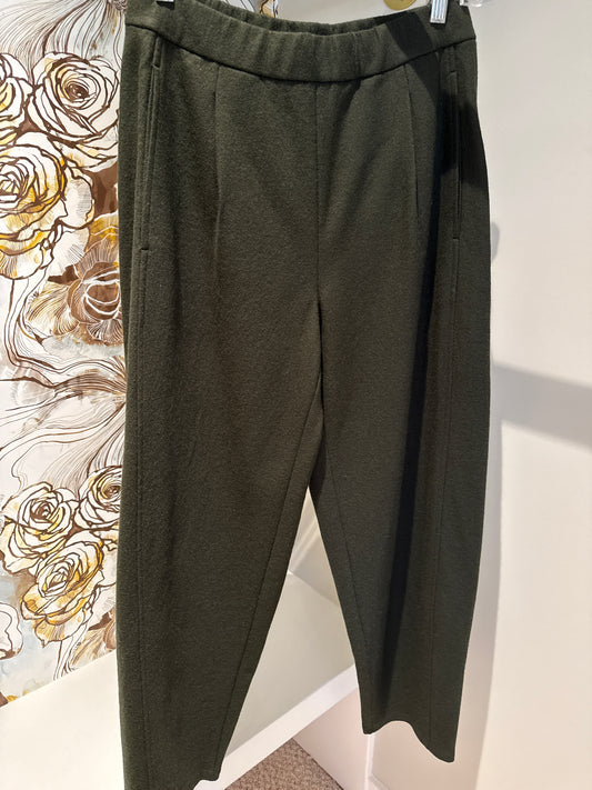 Ankle Pleated Lantern Pant