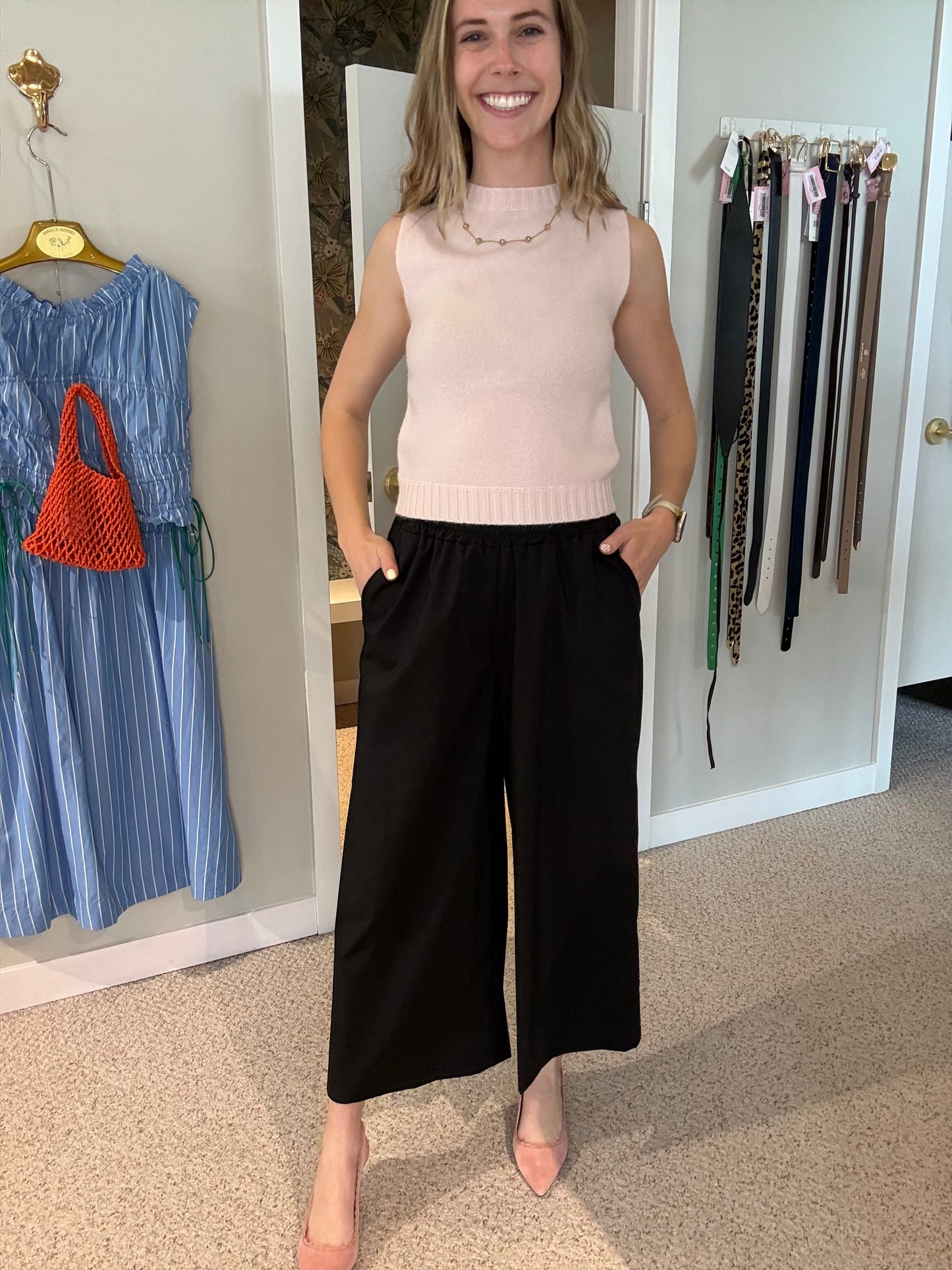 Cropped Black Pant